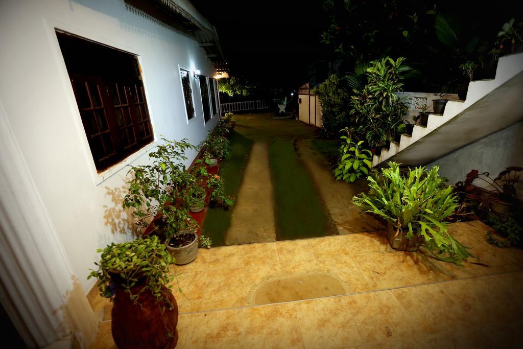 Travellers Home Kandy Exterior photo